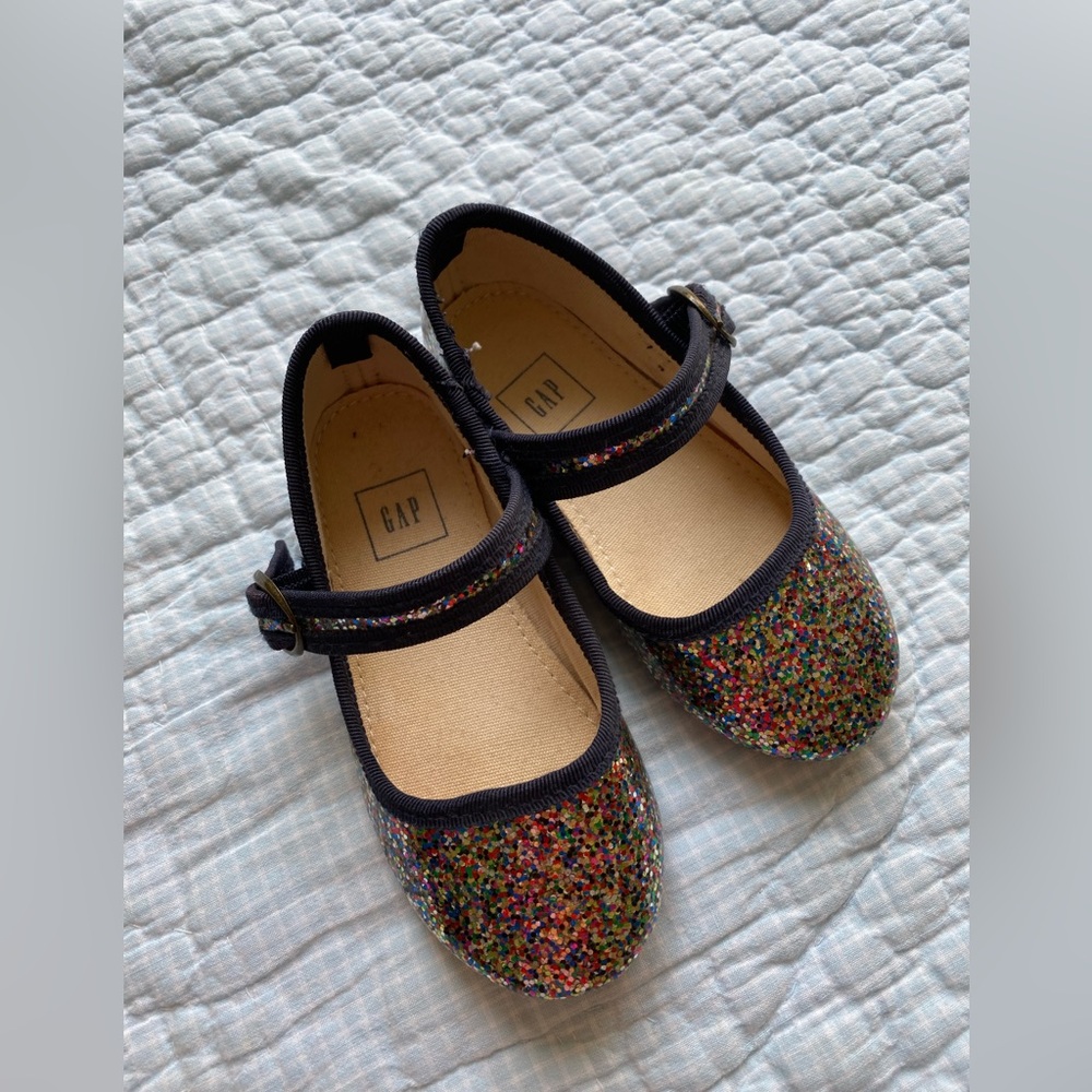 GAP Kids Sparkly Multicolor Mary Jane Shoes size 7